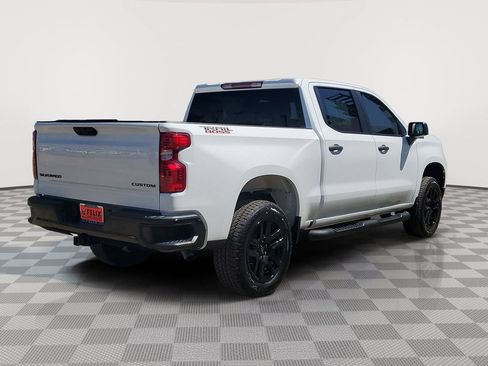 Used 2024 Chevrolet Silverado 1500 Custom Trail Boss w/ Turbomax Blackout Package AWD/4WD image 4