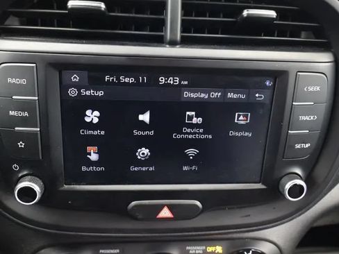 Used 2024 Kia Soul LX w/ Option Group 015 FWD image 31