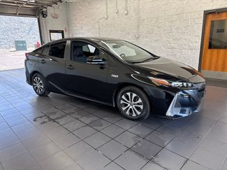 Used 2021 Toyota Prius Prime XLE FWD video 1