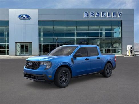 New 2025 Ford Maverick XLT image 1