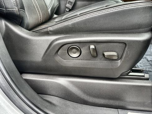 Certified 2025 Chevrolet Silverado 3500 High Country w/ High Country Premium Package AWD/4WD image 35