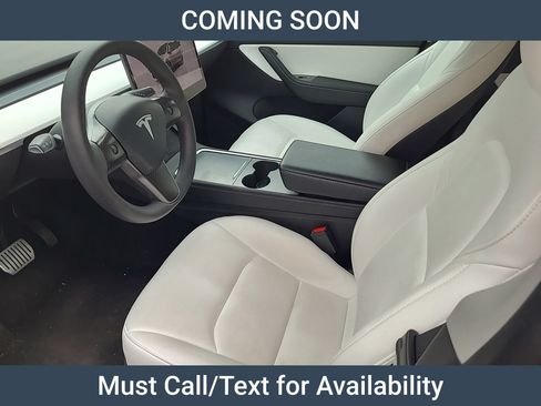 Used 2022 Tesla Model Y Long Range AWD/4WD image 8