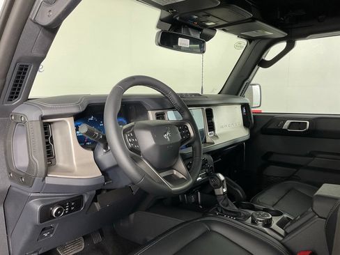 New 2026 Ford Bronco Outer Banks w/ Sasquatch Package AWD/4WD image 13
