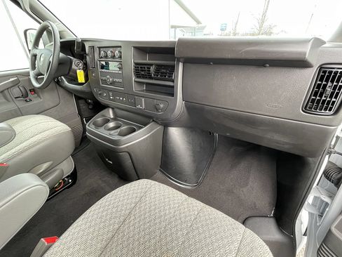 Used 2025 Chevrolet Express 3500 LT w/ LT Preferred Equipment Group RWD image 18