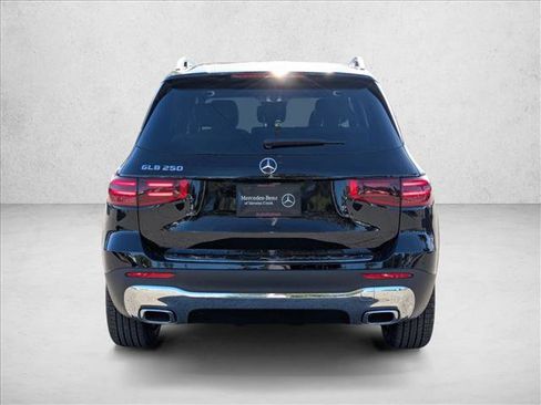 New 2026 Mercedes-Benz GLB 250 image 7