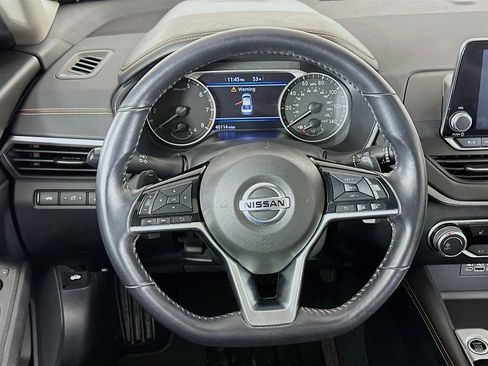Used 2020 Nissan Altima 2.5 SR w/ Premium Package image 18
