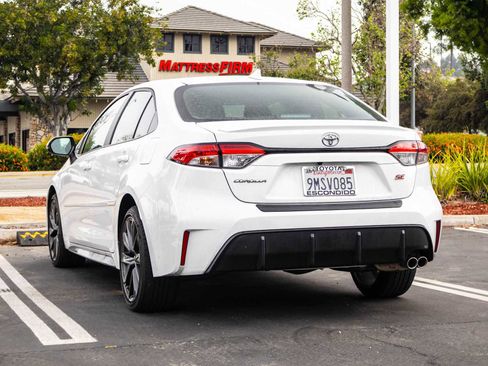 Used 2024 Toyota Corolla SE image 4