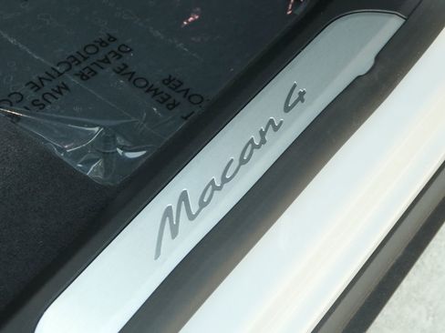 Used 2024 Porsche Macan 4 Electric image 25