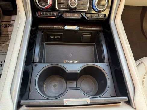 Used 2021 GMC Yukon Denali w/ Denali Premium Package image 36