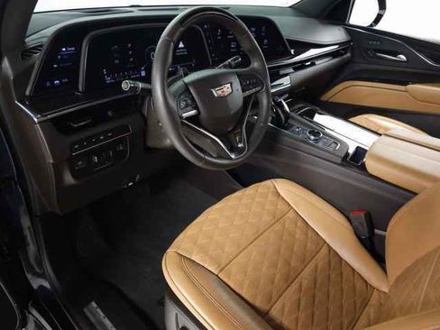 Certified 2024 Cadillac Escalade Sport w/ LPO, ONYX Package image 23