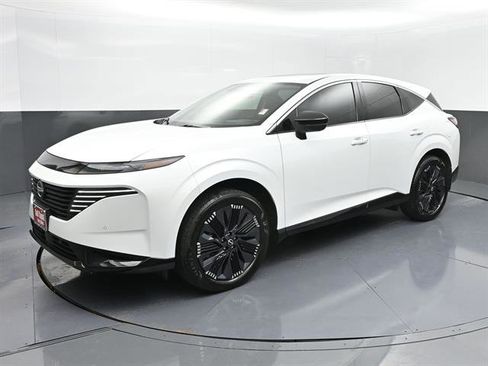 Used 2025 Nissan Murano Platinum w/ Cargo Package AWD/4WD image 1