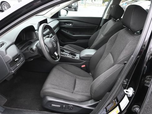 Used 2023 Honda Accord EX image 15