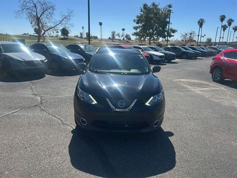 Used 2018 Nissan Rogue Sport SV w/ SV All-Weather Package image 2
