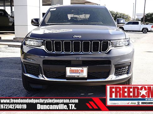 New 2025 Jeep Grand Cherokee L Laredo image 8