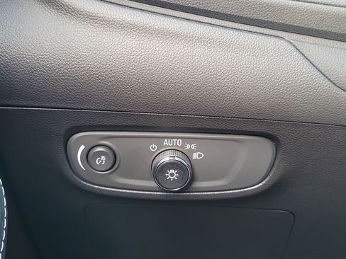 Used 2024 Buick Encore GX Avenir image 26