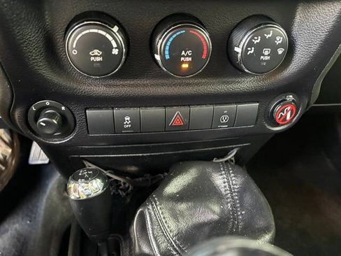 Used 2016 Jeep Wrangler Unlimited Sahara w/ Max Tow Package AWD/4WD image 14