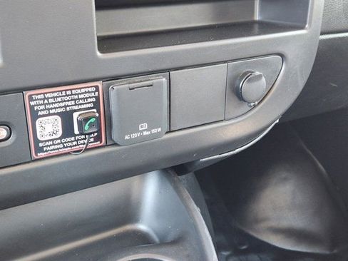Used 2025 Chevrolet Express 3500 w/ Power Convenience Package image 23