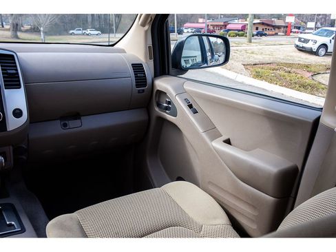 Used 2016 Nissan Frontier SV w/ SV Value Truck Package image 16