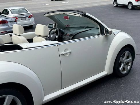 Used 2007 Volkswagen Beetle Triple White Edition FWD image 34