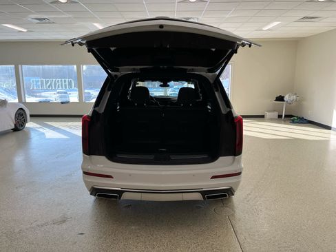 Used 2024 Cadillac XT6 Premium Luxury w/ LPO, Floor Liner Package image 10