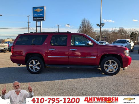 Used 2013 Chevrolet Suburban LTZ image 2