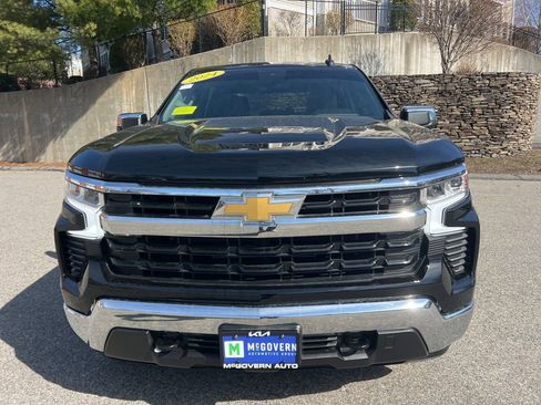 Used 2024 Chevrolet Silverado 1500 LT image 9