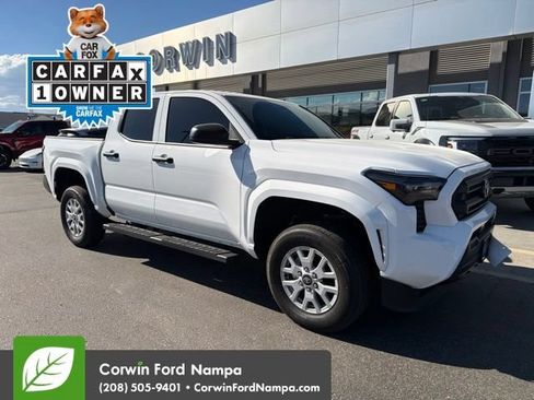 Used 2025 Toyota Tacoma SR AWD/4WD image 2