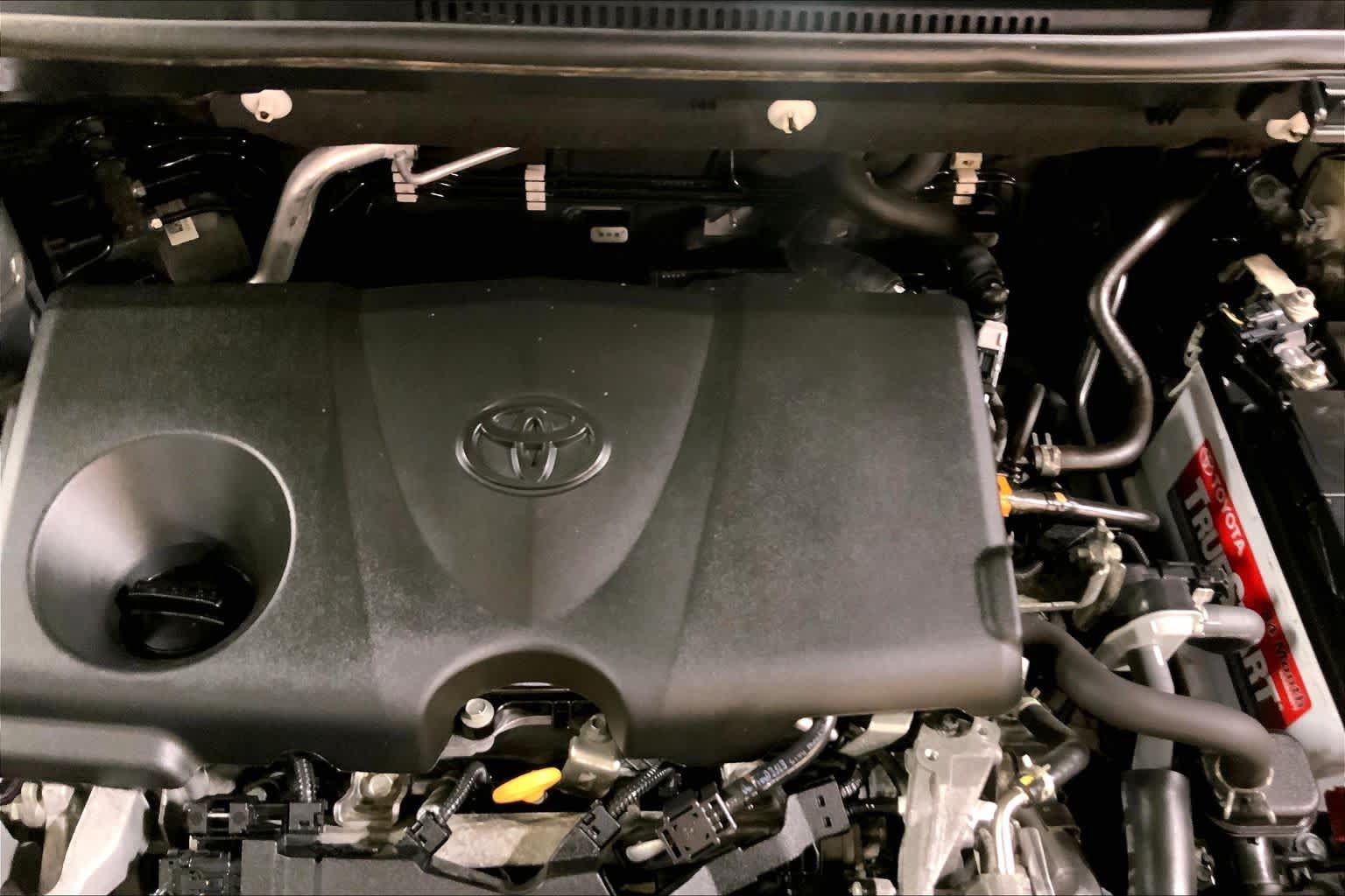 Used 2020 Toyota RAV4 XLE w/ Convenience Package AWD/4WD image 33