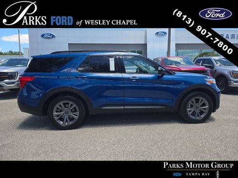 Certified 2022 Ford Explorer XLT w/ Equipment Group 202A RWD image 3