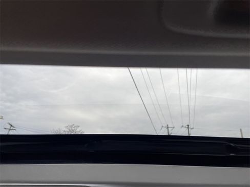 Used 2015 Toyota Sienna XLE image 22