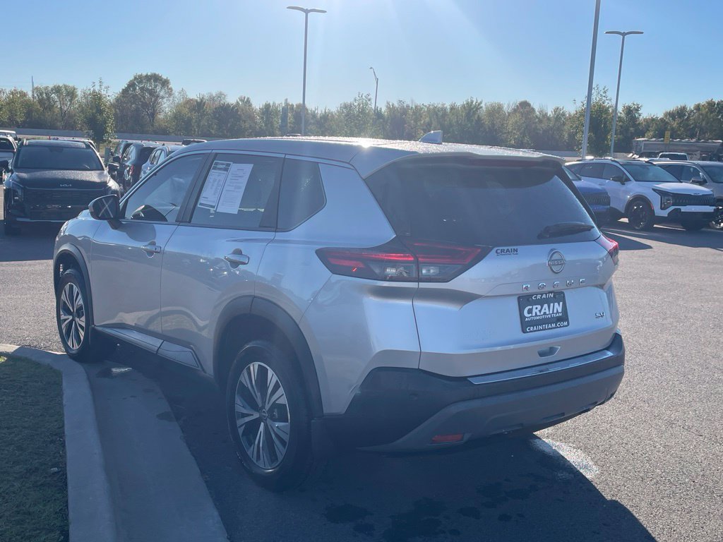 Used 2023 Nissan Rogue SV FWD image 6