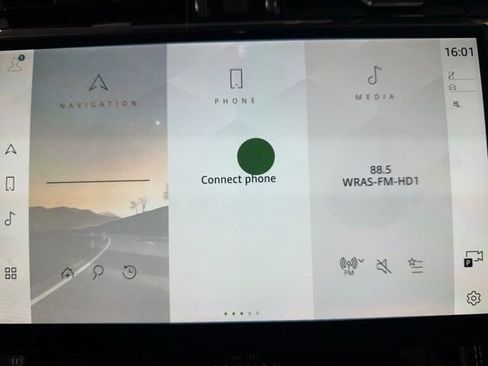 Used 2025 Jaguar F-PACE R-Dynamic S image 20