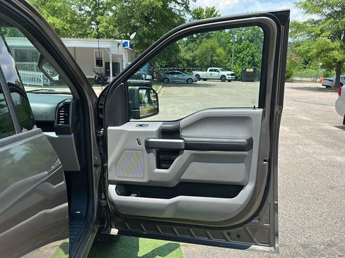Used 2019 Ford F150 XLT AWD/4WD image 24