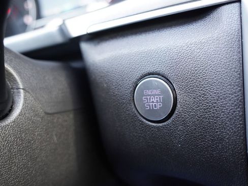 Certified 2022 Kia Sorento SX image 32