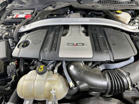Used 2019 Ford Mustang GT Premium w/ Equipment Group 401A RWD image 29