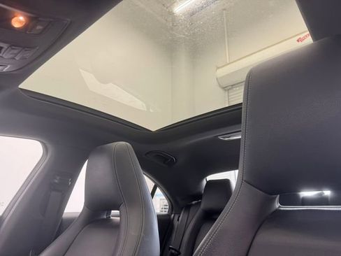 Used 2018 Mercedes-Benz CLA 250 image 5