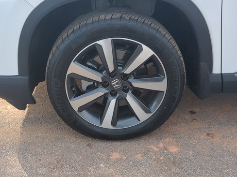 Certified 2023 Honda Pilot Touring image 14