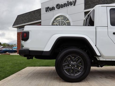 New 2025 Jeep Gladiator Sport image 36