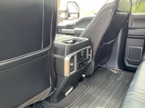 Certified 2021 Ford F250 Platinum w/ FX4 Off-Road Package AWD/4WD image 12