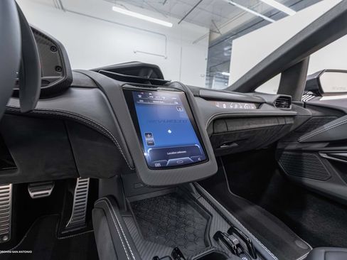 Used 2026 Lamborghini Revuelto AWD/4WD image 38