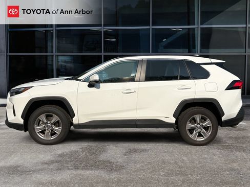 Used 2023 Toyota RAV4 XLE w/ Convenience Package AWD/4WD image 3