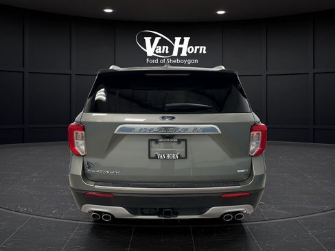 Used 2020 Ford Explorer Platinum w/ Premium Technology Package AWD/4WD image 6