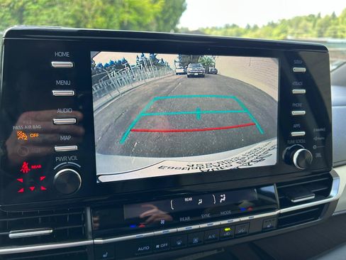 Used 2022 Toyota Sienna XLE w/ XLE Plus Package AWD/4WD image 20