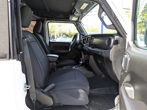 Used 2023 Jeep Wrangler Sport AWD/4WD image 32