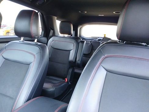 Used 2023 Ford Explorer ST-Line w/ Class IV Trailer Tow Package image 14