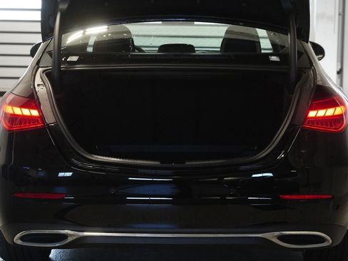 Used 2025 Mercedes-Benz C 300 4MATIC Sedan image 29