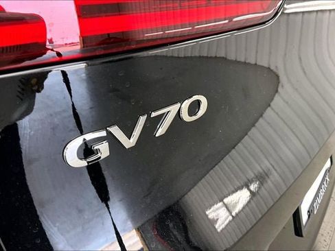 Used 2026 Genesis GV70 3.5T Sport Prestige AWD/4WD image 17