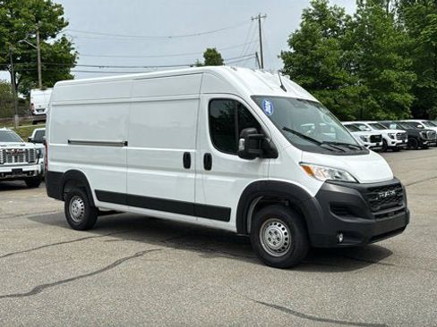 Used 2026 RAM ProMaster 2500 w/ Convenience Group FWD image 2
