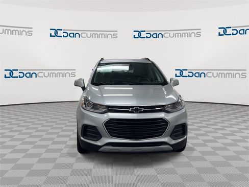 Used 2021 Chevrolet Trax LT image 3