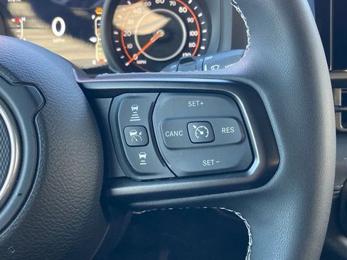 Used 2025 Jeep Wrangler Unlimited Rubicon w/ Convenience Group image 25